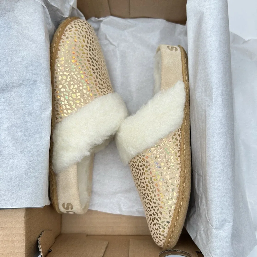SOREL Nakiska Youth Girls Faux Fur Slippers Size 2 Tan- Gold Animal‎ Print Warm